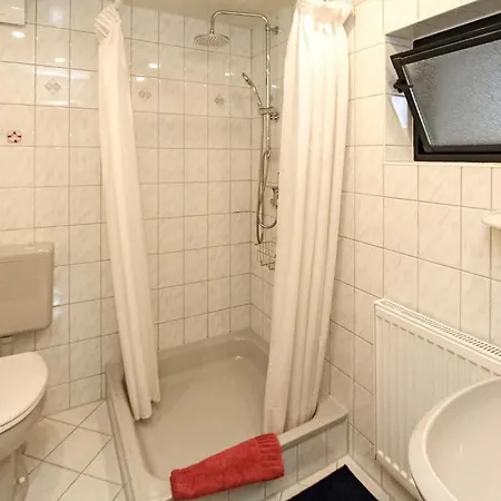 Ferienwohnung Seebad Apartment *